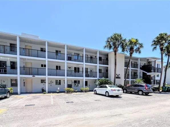 2008 Canal Dr #M3, Bradenton, FL 34207