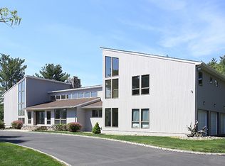 6 Rambling Brook Ln, Warren, NJ 07059