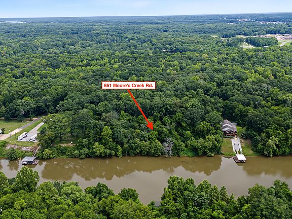 3rd image of 651 Moores Creek Rd