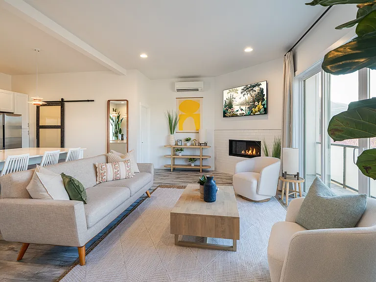 823 Orondo Ave #B — Photo 11