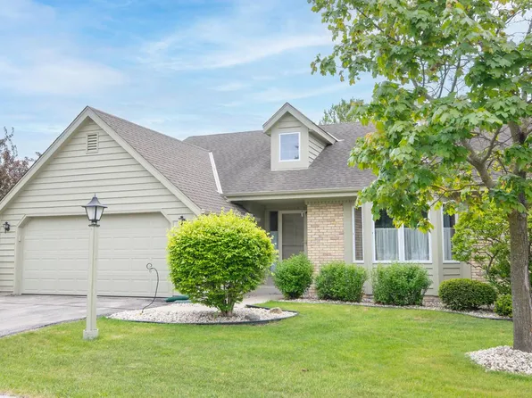 N97W17905 Mulberry COURT #D-34, Germantown, WI 53022