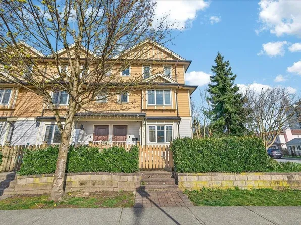 7012 Griffiths Ave, Burnaby, BC V5E 0B2