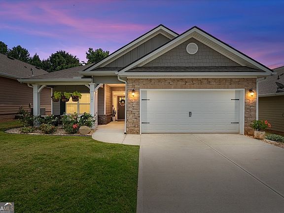 2nd image of 141 Windmill Way