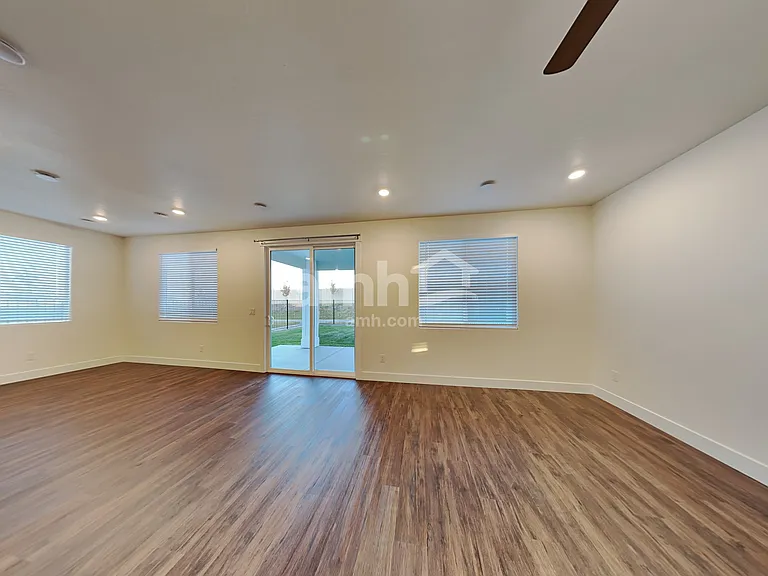 4072 Alameda Creek Ave — Photo 6