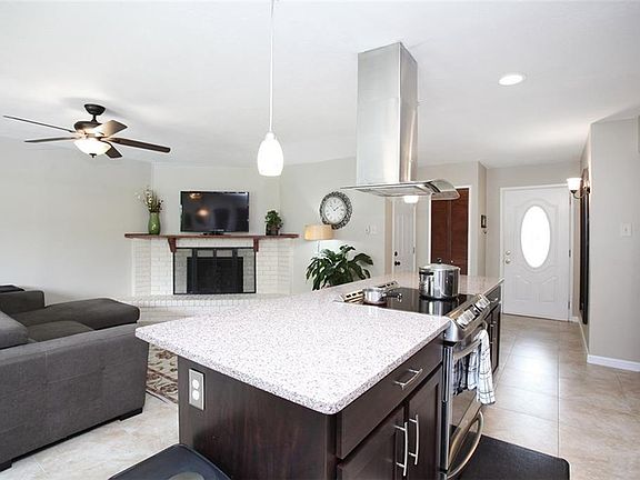 3rd image of 4821 Garvin Dr