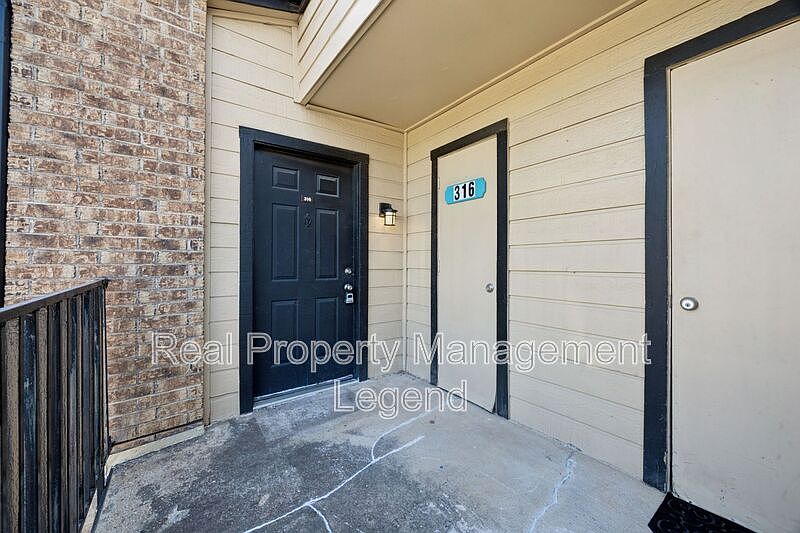 1st image of 3022 Forest Ln APT 316
