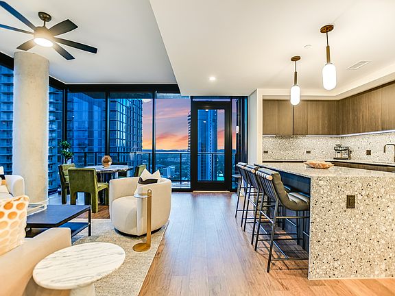 4th image of 84 East Ave Unit 3909