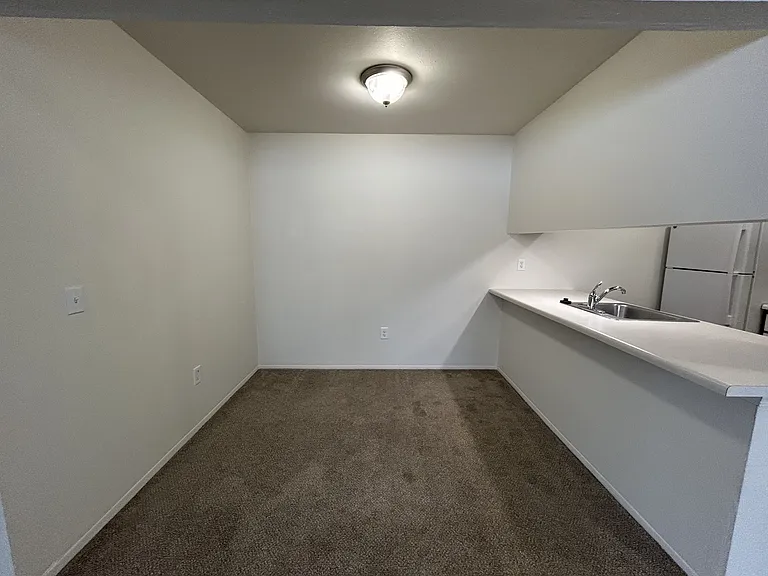 Perry Place Apartments — Photo 48