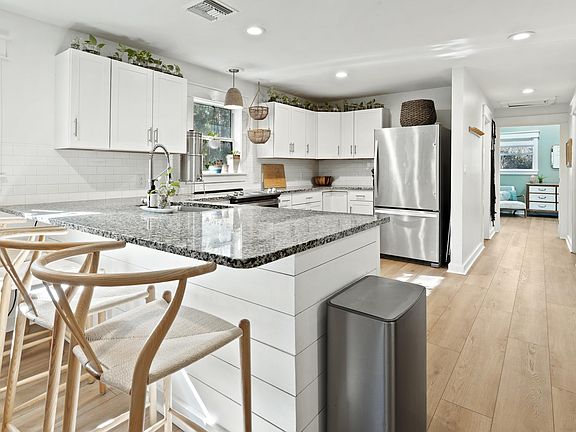 5th image of 59 Chelsey Ln