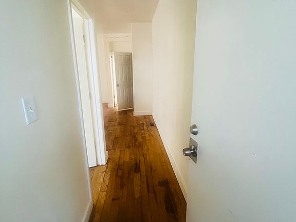 3rd image of 52 Fabyan Pl #1