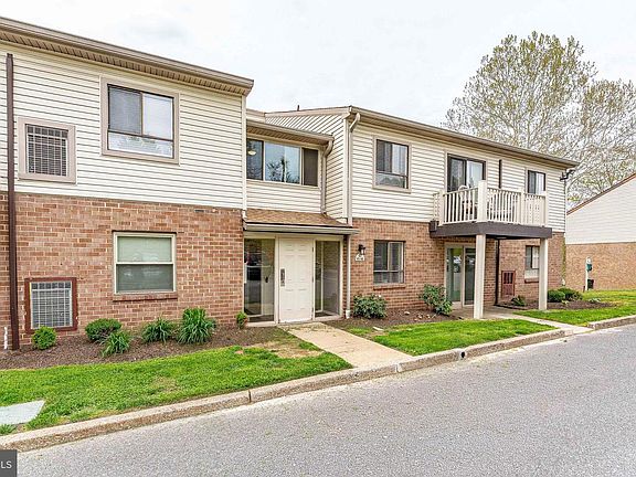 3rd image of 280 Bridgewater Rd APT D12
