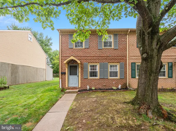 105 Stonegate Vlg, Quakertown, PA 18951