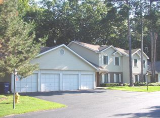 1141 Amberwood Dr #5, Holland, MI 49424
