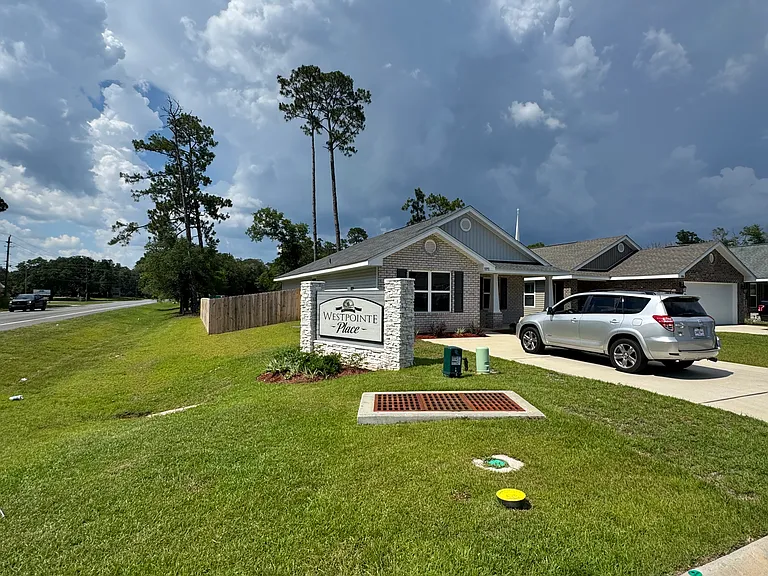 8090 Westpointe Ln — Photo 10