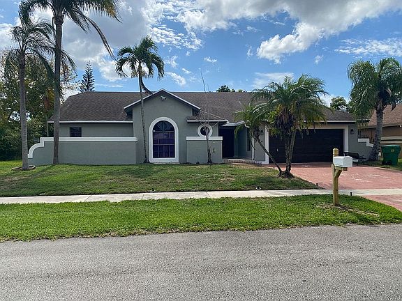 3rd image of 5115 NW 74th Ter