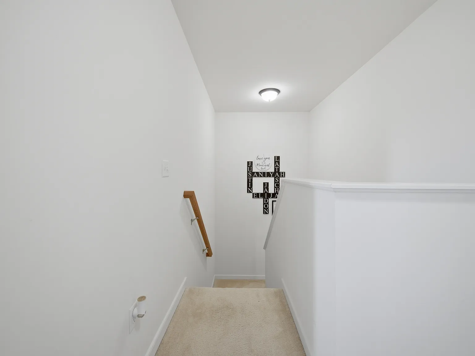 5 bed, 2550 sqft, $2,995 — Photo 2