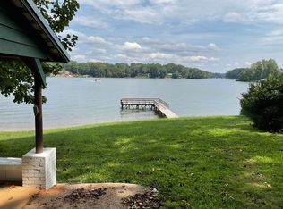 6950 Ingleside Dr, Sherrills Ford, NC 28673