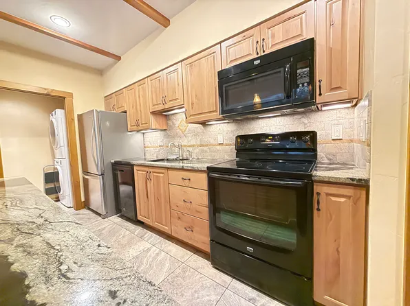 32 Hunter Hill Rd #208B, Crested Butte, CO 81224