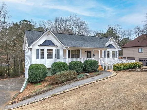 33 Vinnings Ln, Cartersville, GA 30120