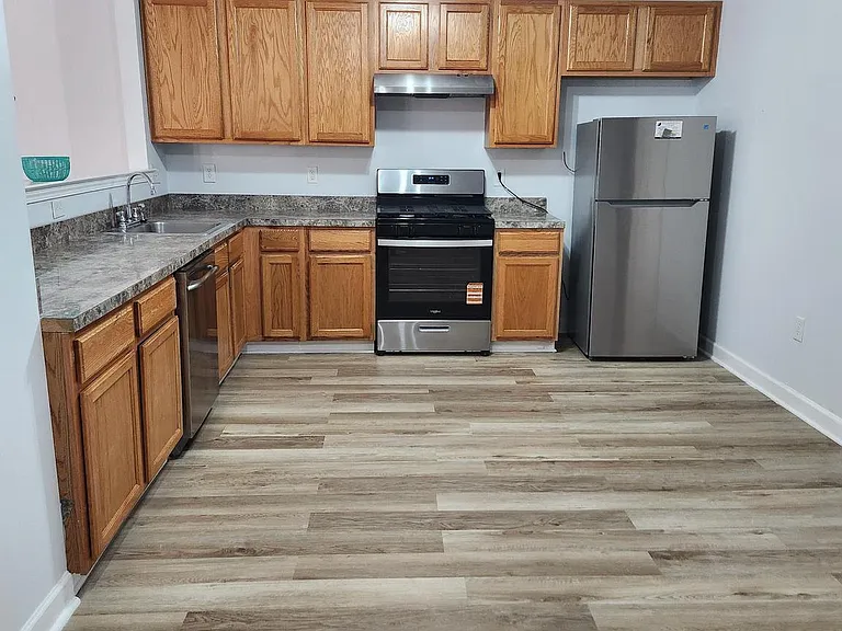 302 Hidden Dr — Photo 7