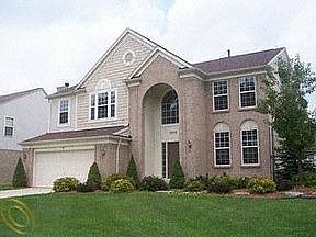 1st image of 3220 Yosemite Dr