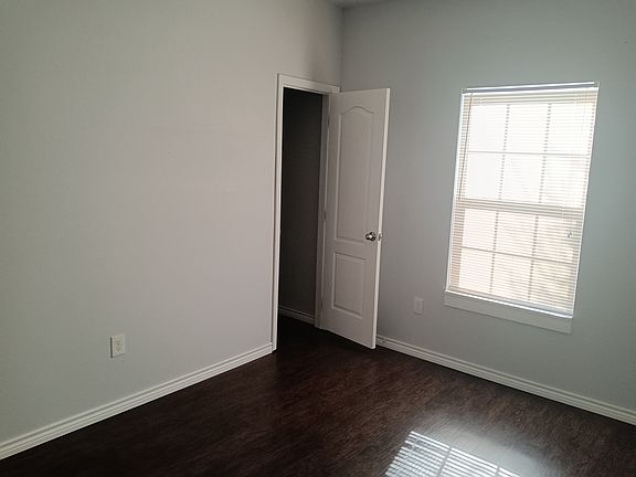 Downstairs bedroom.