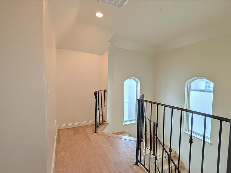 1844 Colquitt St — Photo 29