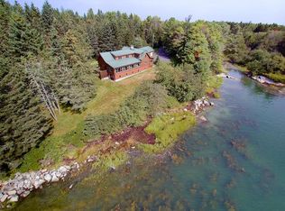 25 Island Ave, Spruce Head, ME 04859