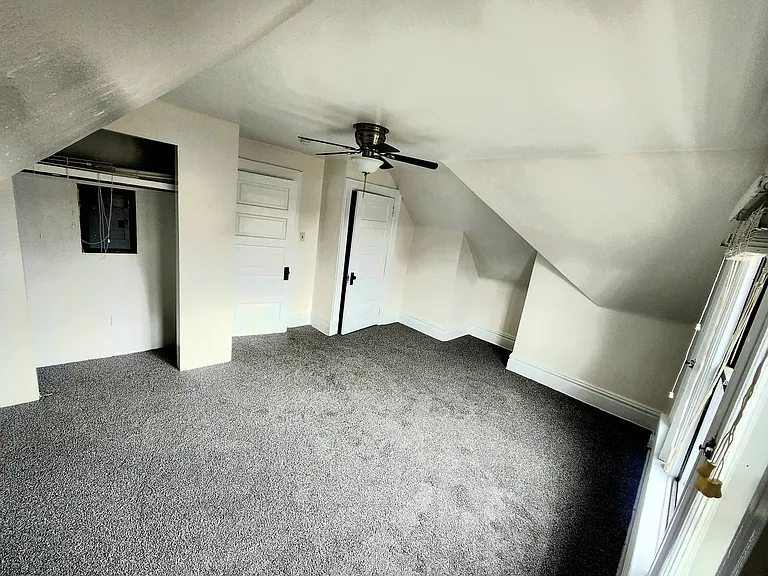 44 Kendall Ave — Photo 7