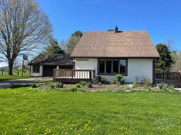 4995 W Us Highway 12, Buchanan, MI 49107