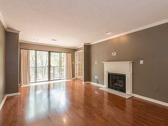 4th image of 4217 Pine Heights Dr NE #4217