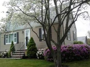 10 Rainbow Rd, Peabody, MA 01960