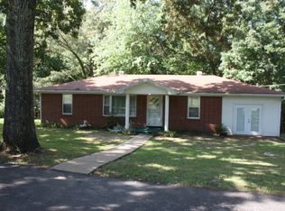 1139 Pt Mason Rd, Big Sandy, TN 38221