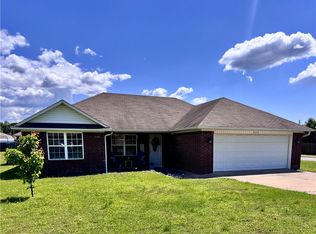 823 S Pittsburg Ave, Russellville, AR 72802