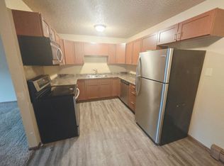 3001 E Rosser Ave, Bismarck, ND 58501