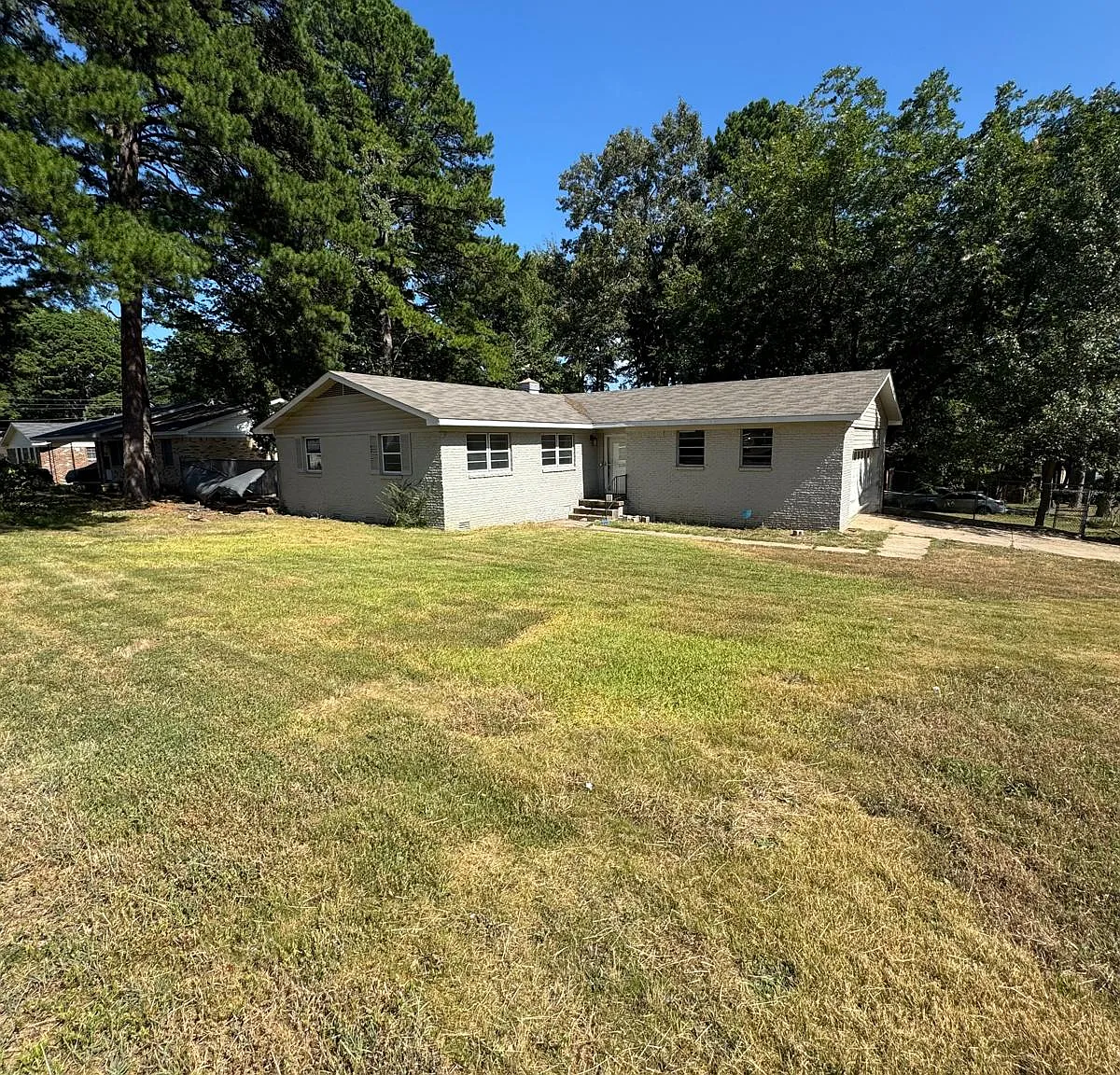 3 bed, 1290 sqft, $1,450 — Photo 1