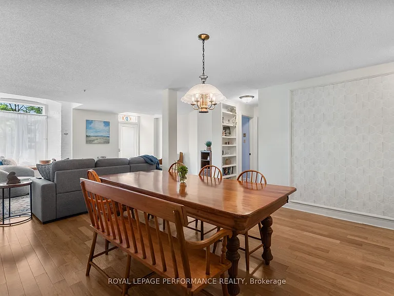 1 Rosamond St E #106 — Photo 9