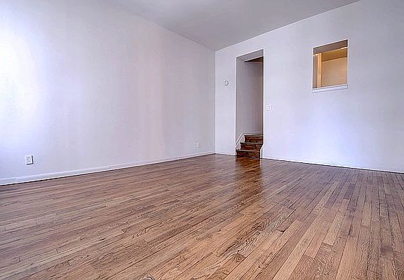 5th image of 131 E 83rd St #4E1