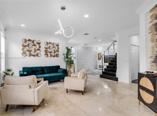 11465 NW 88th Ln, Doral, FL 33178