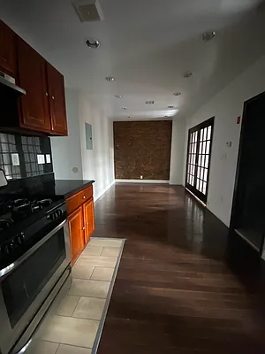 Rented by Hagstrom Management Inc | media 2