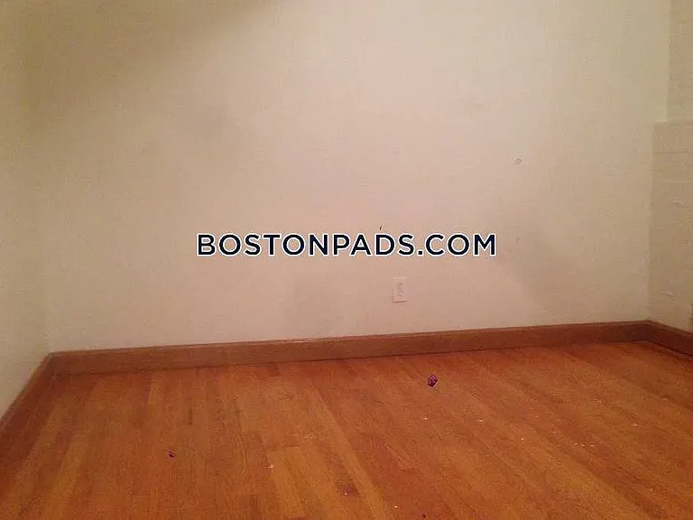 Saint Stephen St — Photo 23