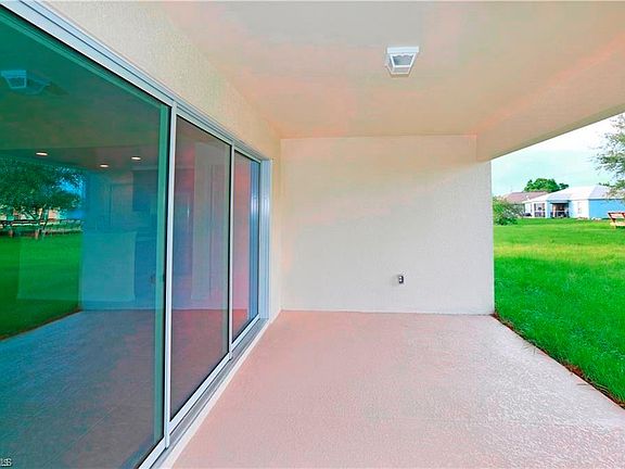 4th image of 2911 NW 8th Pl