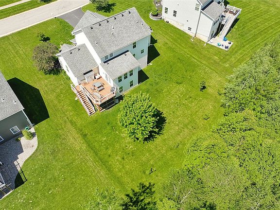 5th image of 32 Ashlyn Rise