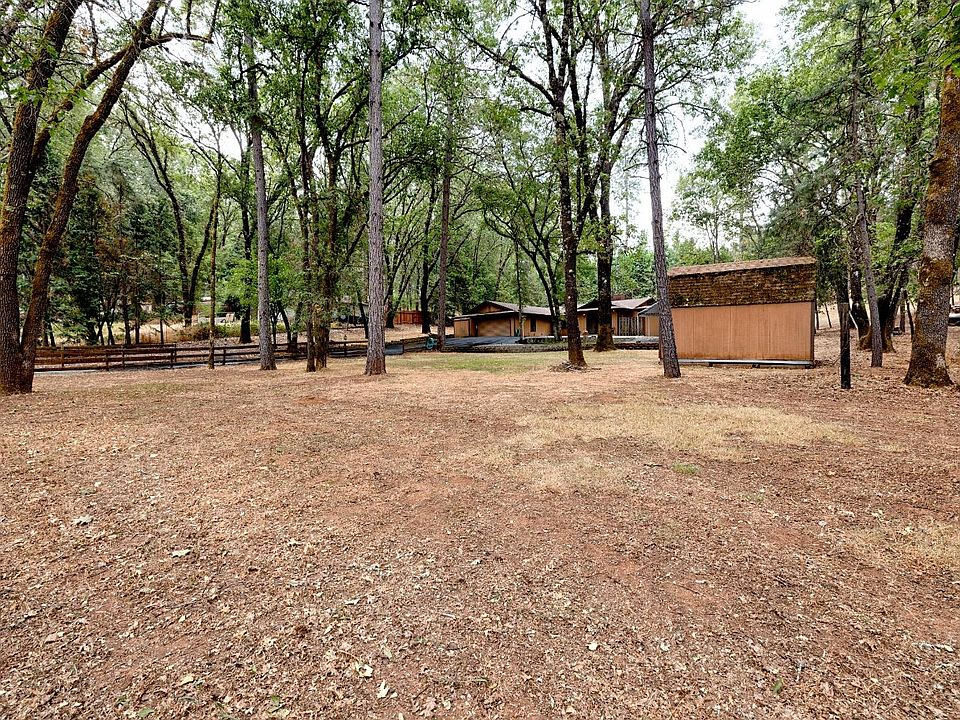 1st image of 1555 Meadow Ln