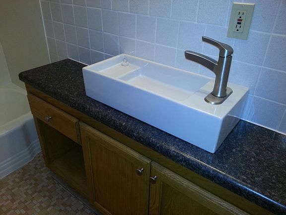 4th image of 1335 White Bear Ave N APT 5