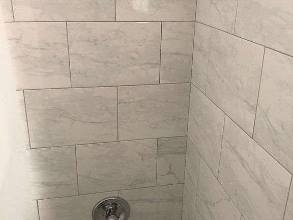4th image of 1132 N Loma Vista Dr