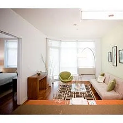 Sold by Bond New York | media 1