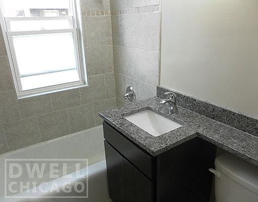 4th image of 2114 W Foster Ave #21162N
