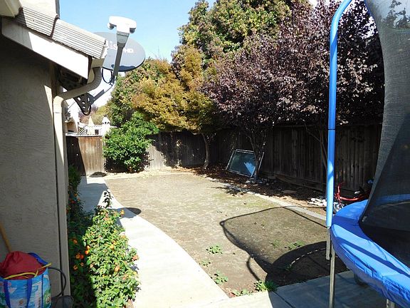 5th image of 991 Marne Dr
