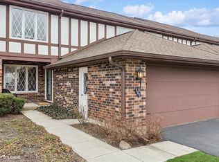 589 Cress Creek Ln, Crystal Lake, IL 60014